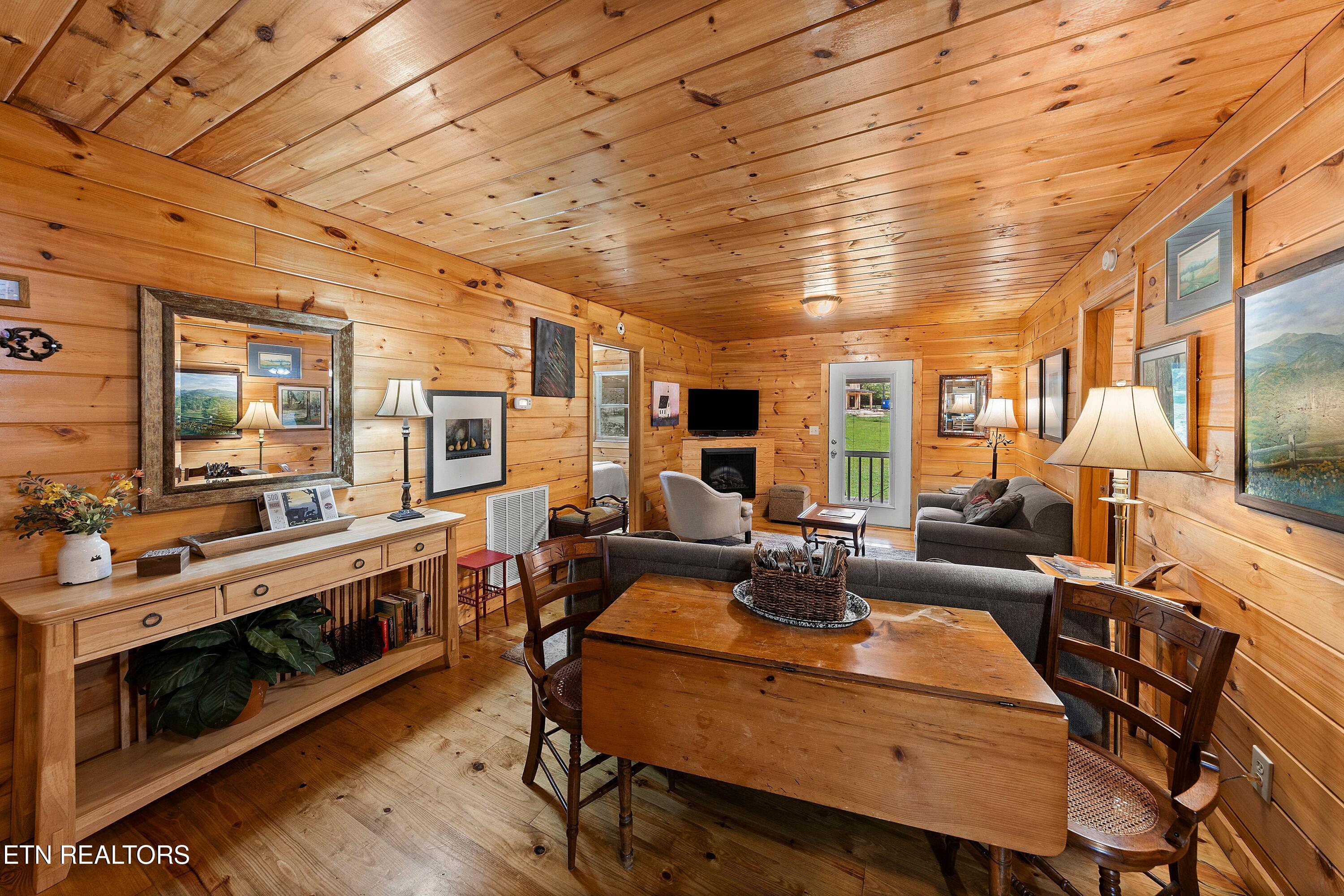 339 Stables Drive Townsend, TN 37882 - Photo 7 of 34 stables living 4