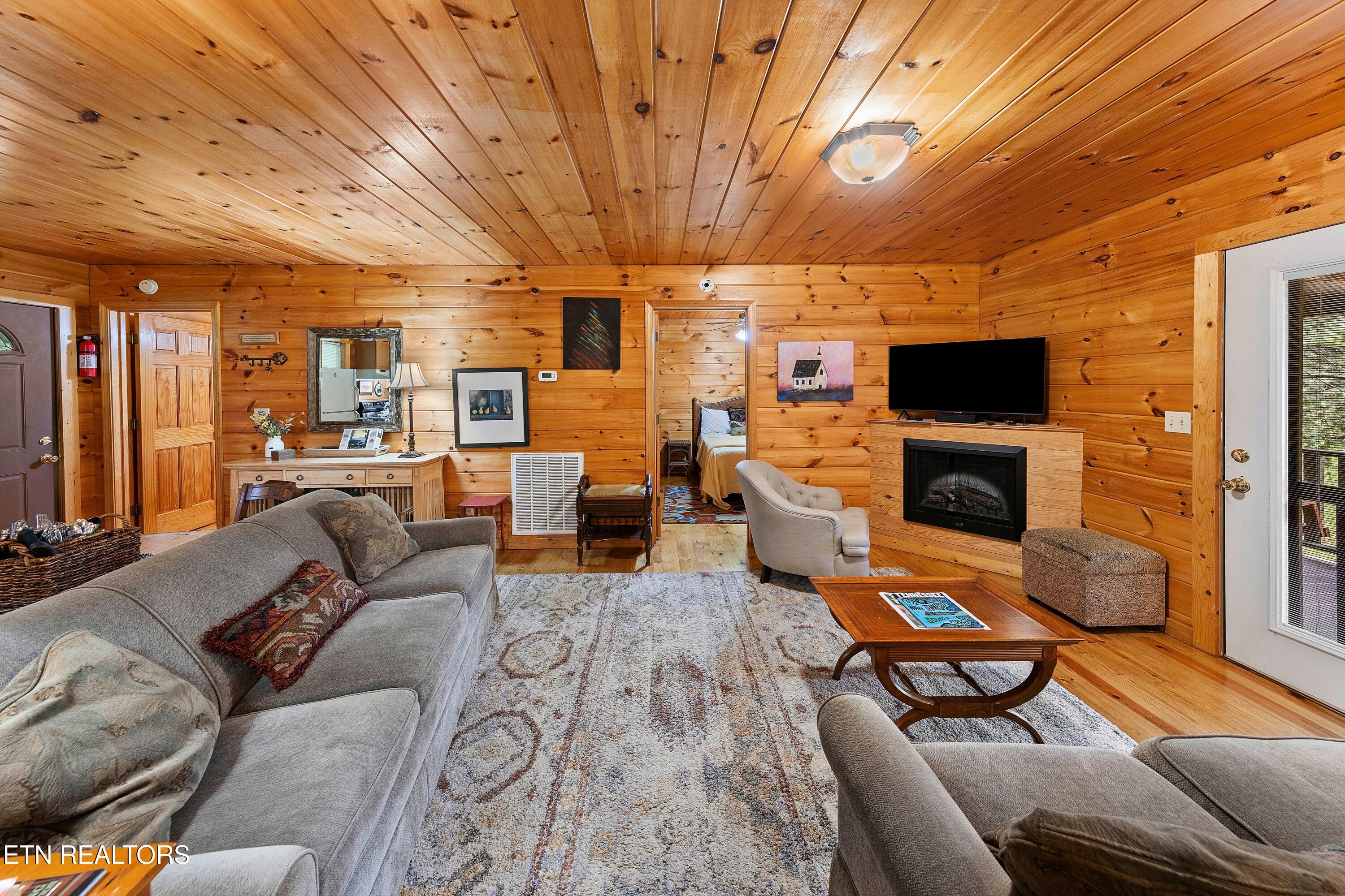 339 Stables Drive Townsend, TN 37882 - Photo 9 of 34 stables living 2