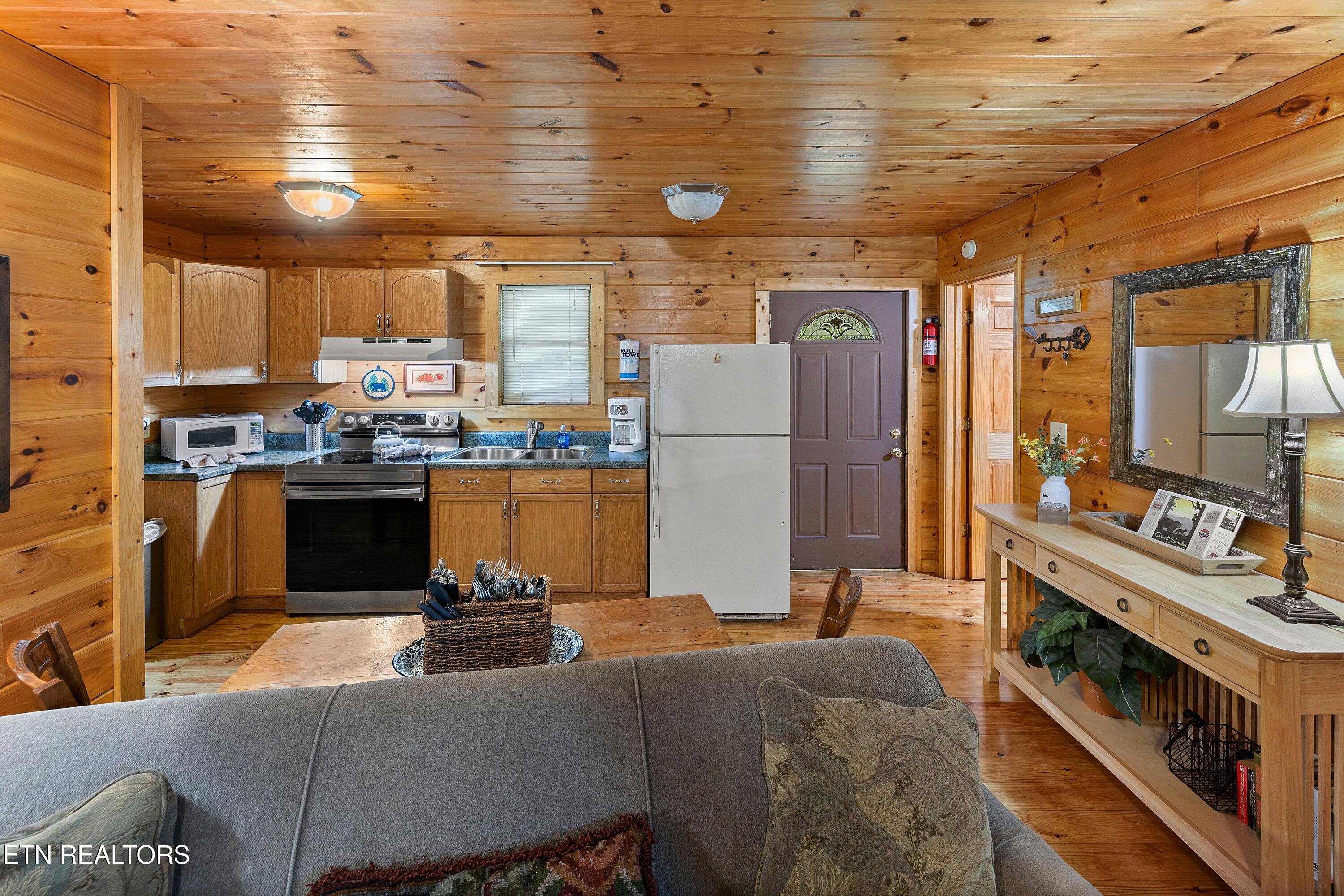 339 Stables Drive Townsend, TN 37882 - Photo 10 of 34 stables kitchen1