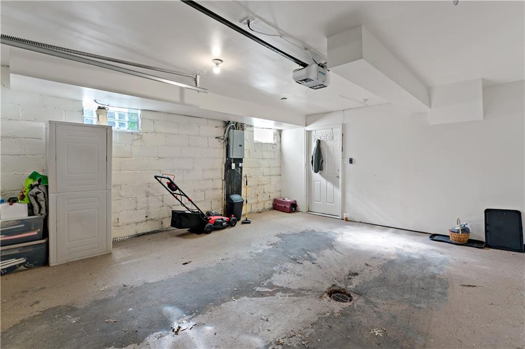 305 3rd Street, Unit R Irwin, PA 15642 - Photo 23 of 32