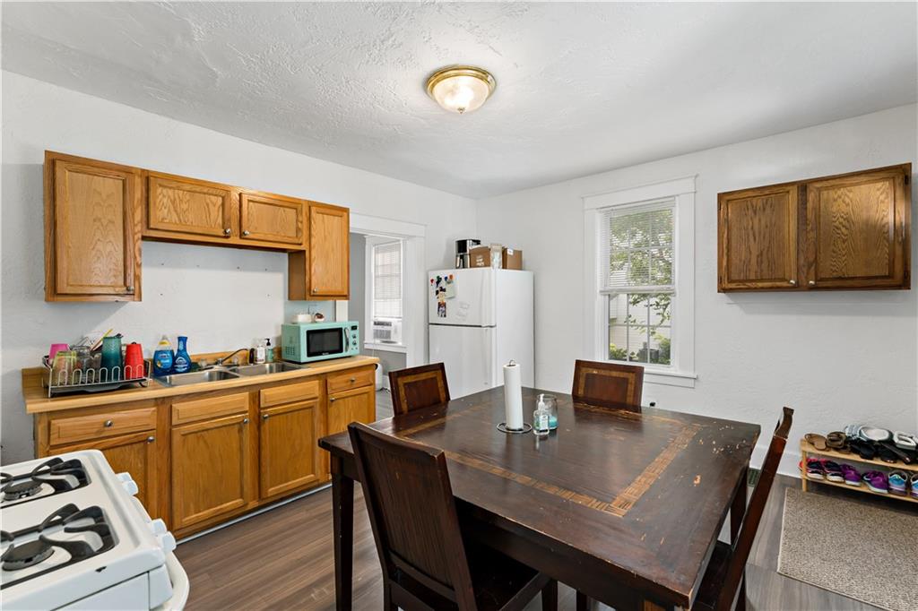 305 3rd Street, Unit R Irwin, PA 15642 - Photo 5 of 32