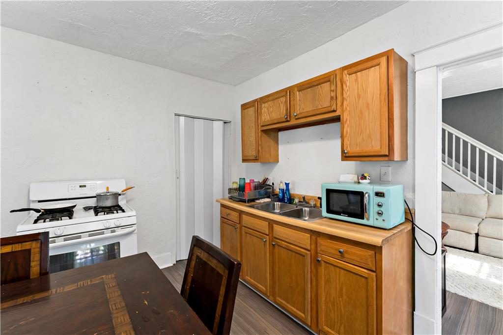 305 3rd Street, Unit R Irwin, PA 15642 - Photo 6 of 32