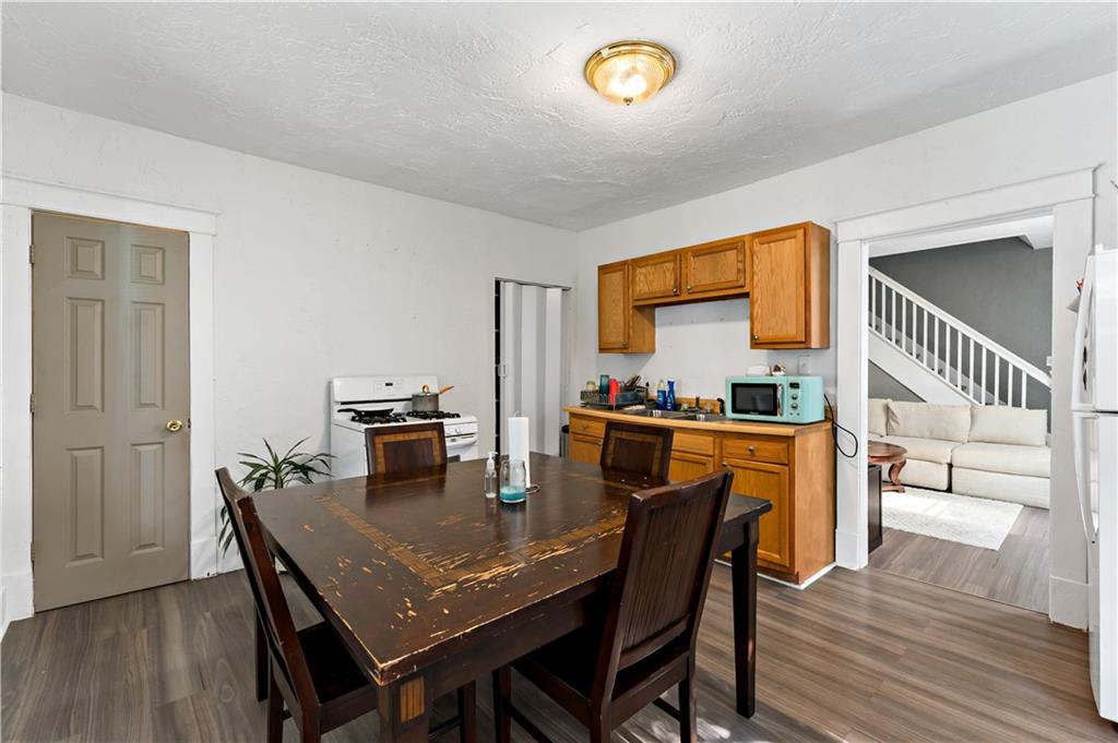 305 3rd Street, Unit R Irwin, PA 15642 - Photo 7 of 32