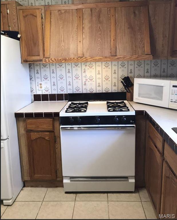 1221 Mary Irene Road New Baden, IL 62265 - Photo 7 of 18
