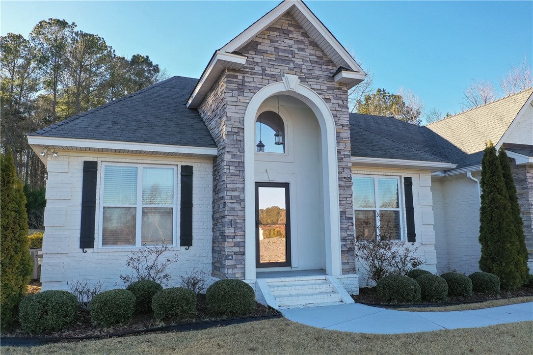 902 Cutler Ridge Court Opelika, AL 36801 - Photo 2 of 37 Gallery Image 2