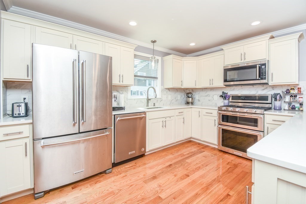 6 Fifield Street, Unit 6 Watertown, MA 02472 - Photo 11 of 34 Gallery Image 11