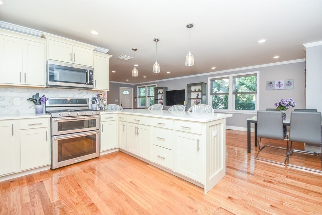 6 Fifield Street, Unit 6 Watertown, MA 02472 - Photo 12 of 34 Gallery Image 12