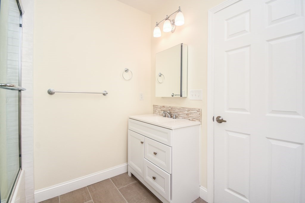 6 Fifield Street, Unit 6 Watertown, MA 02472 - Photo 21 of 34 Gallery Image 21