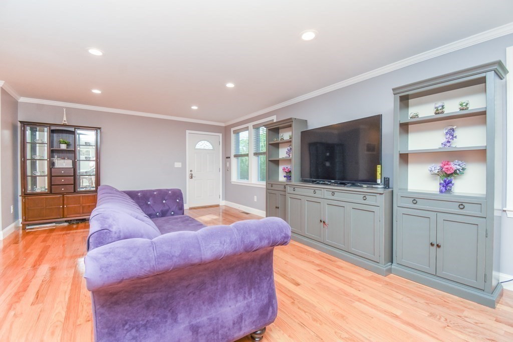6 Fifield Street, Unit 6 Watertown, MA 02472 - Photo 5 of 34 Gallery Image 5