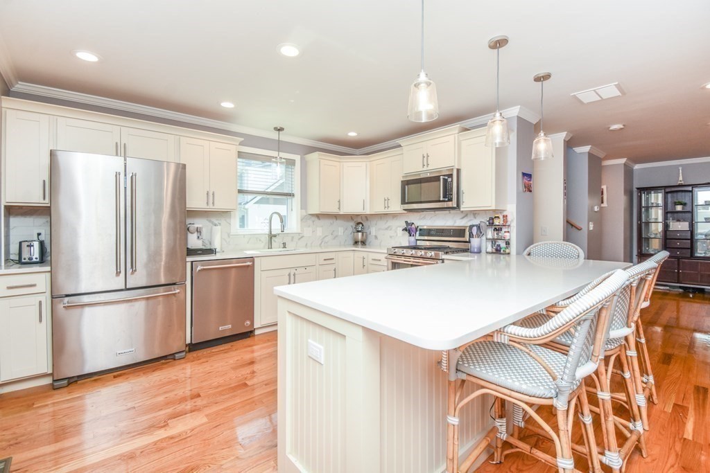 6 Fifield Street, Unit 6 Watertown, MA 02472 - Photo 9 of 34 Gallery Image 9