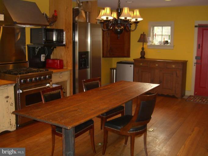 25828 St Michaels Road St. Michaels, MD 21663 - Photo 9 of 28 Kitchen