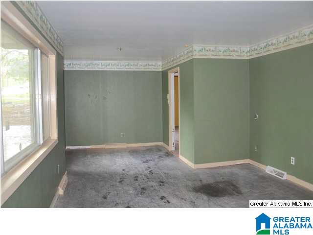 437 Burgundy Road Birmingham, AL 35215 - Photo 4 of 32