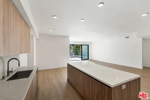 $9,000 | 3651 Regal Place, Unit 504, Los Angeles, CA 90068