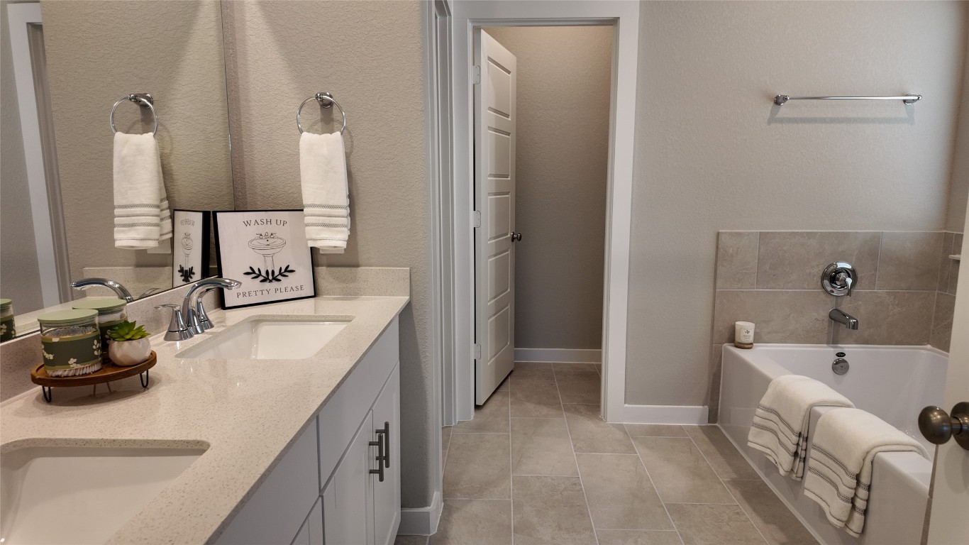 1629 Hopson Ranch Drive Conroe, TX 77301 - Photo 20 of 23 Primary Bath