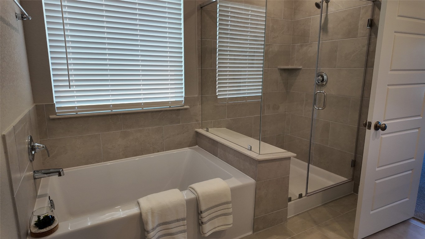 1629 Hopson Ranch Drive Conroe, TX 77301 - Photo 22 of 23 Primary Bath