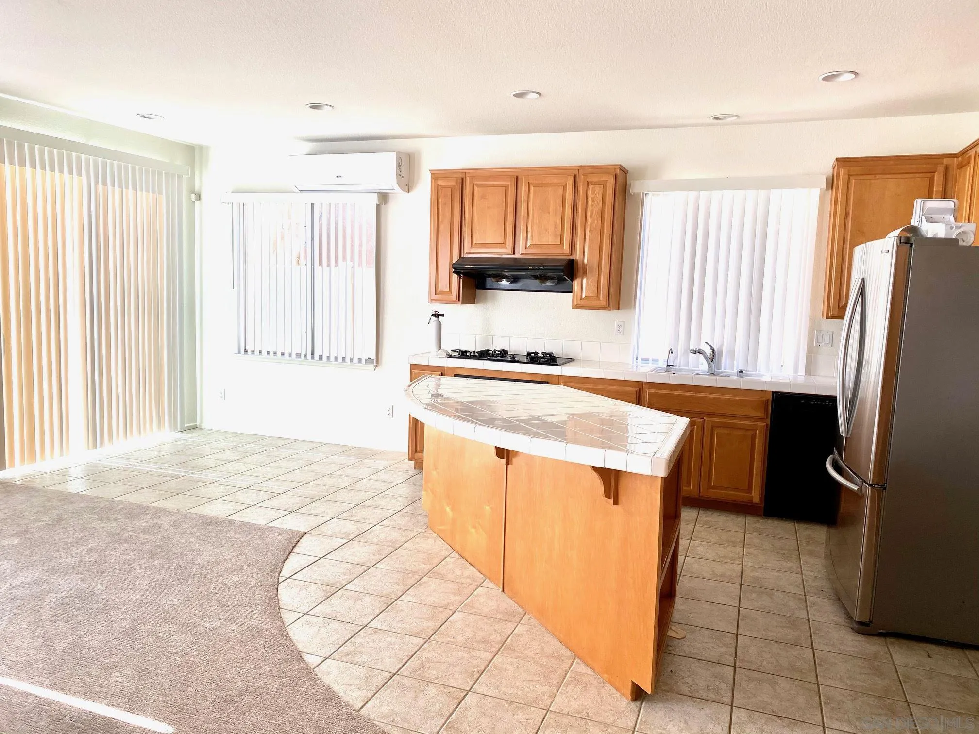 13360 Calderon Road San Diego, CA 92129 - Photo 2 of 10 Gallery Image 2