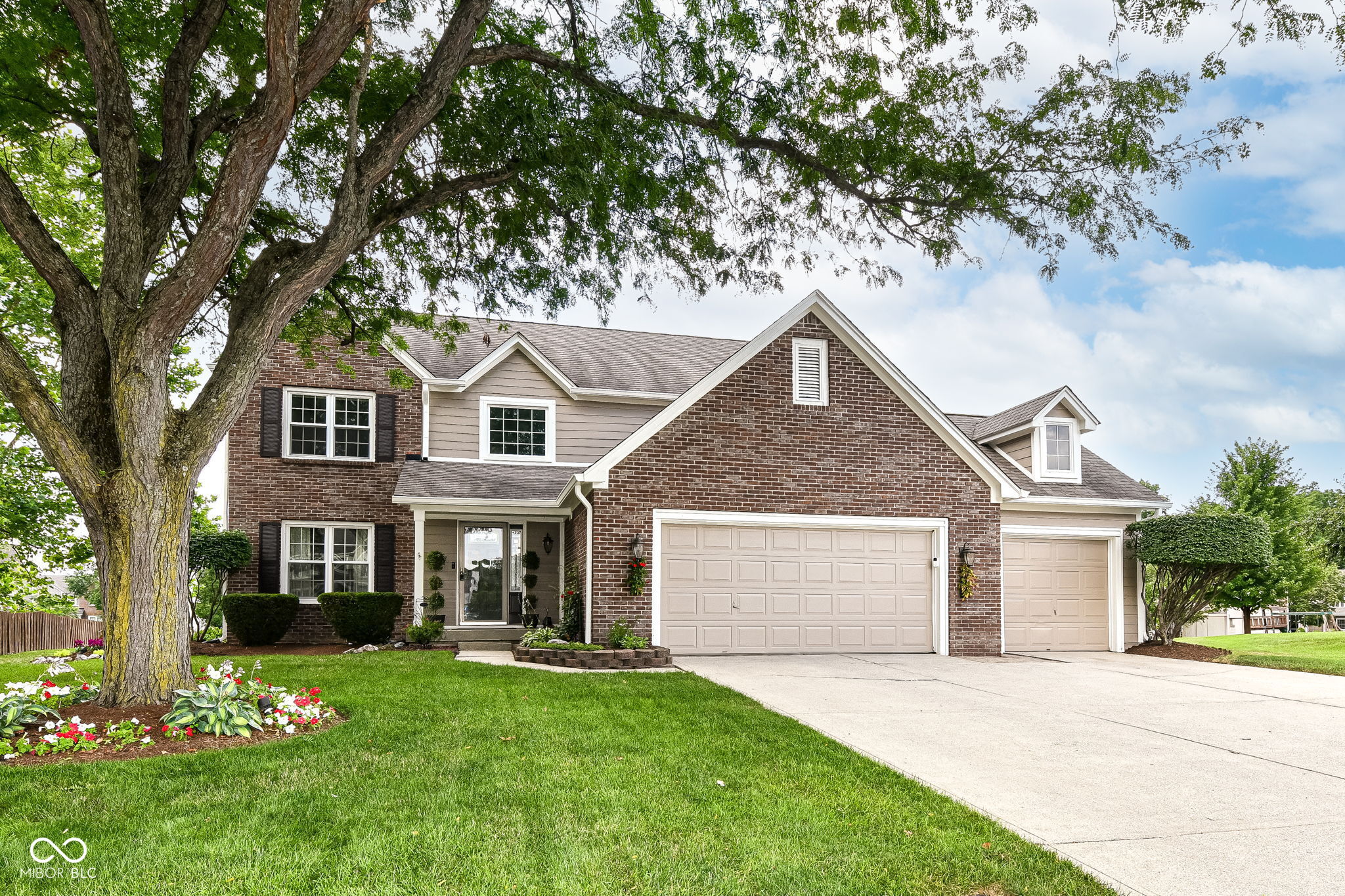 11014 Rutgers Lane Fishers, IN 46038 - Photo 2 of 45 Gallery Image 2