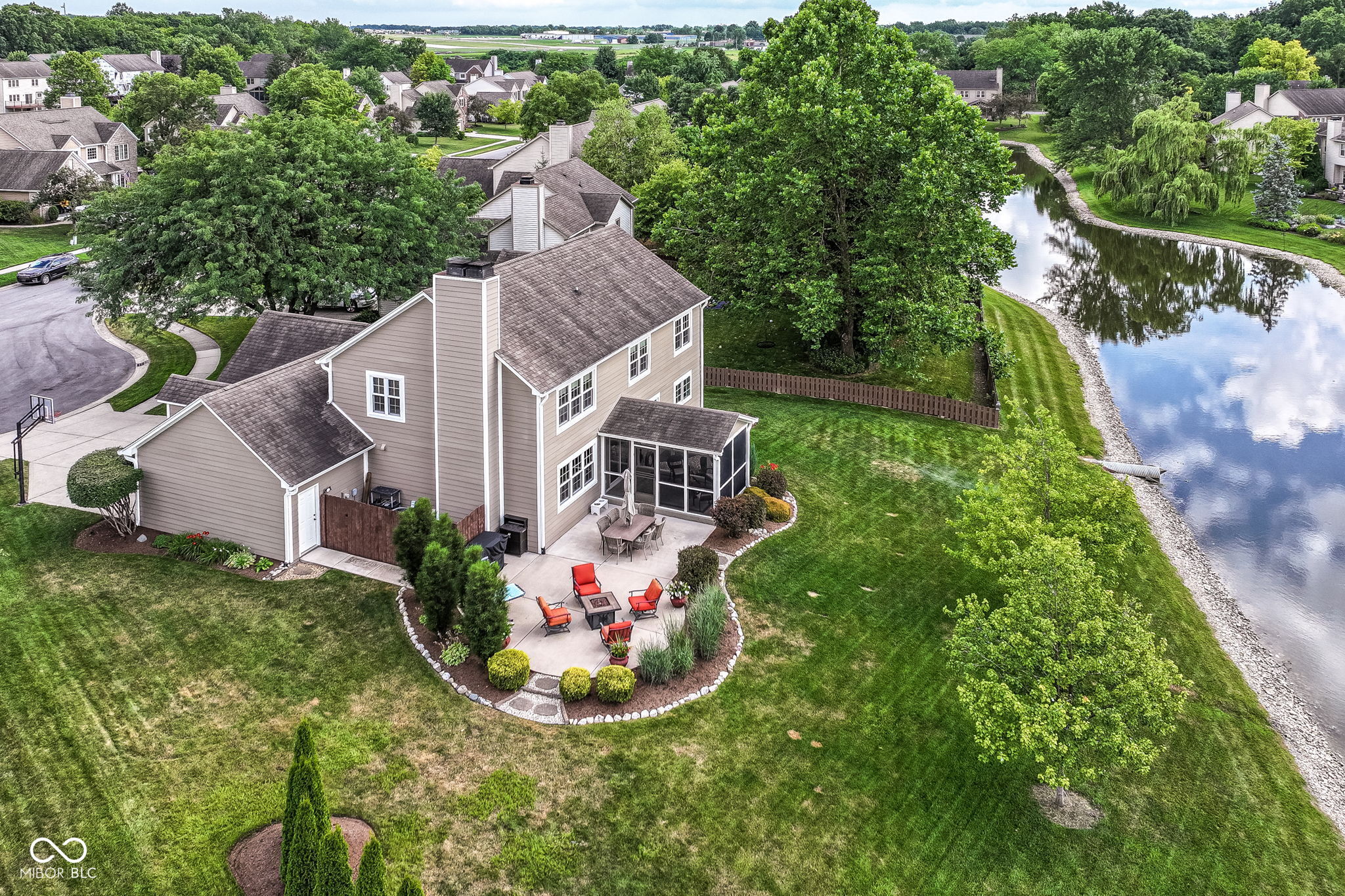 11014 Rutgers Lane Fishers, IN 46038 - Photo 4 of 45 Gallery Image 4