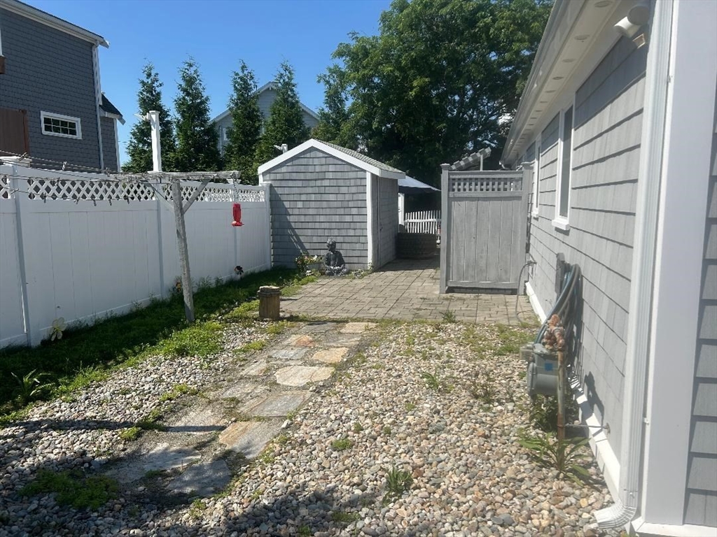 8 Postscript Lane, Unit 1 Marshfield, MA 02050 - Photo 4 of 21