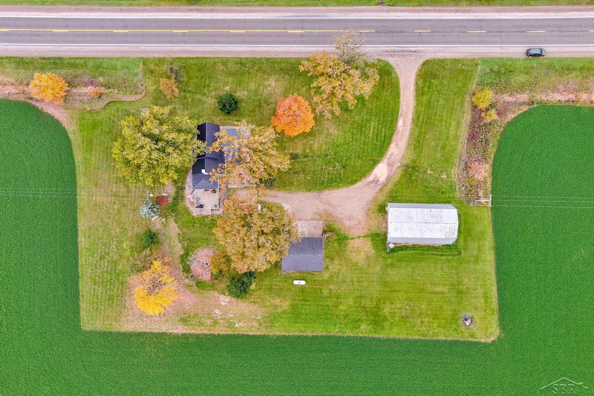 12951 South Graham Road St. Charles, MI 48655 - Photo 6 of 55 50094082-5.JPG