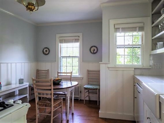 82 Watch Hill Road Westerly, RI 02891 - Photo 4 of 10