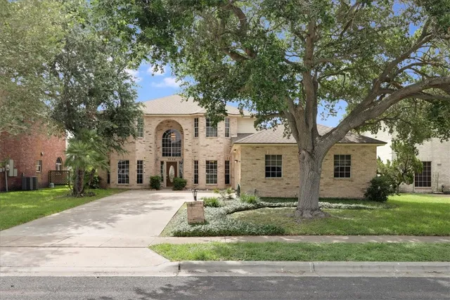 $3,200 | 7426 Lake Travis Drive, Corpus Christi, TX 78413