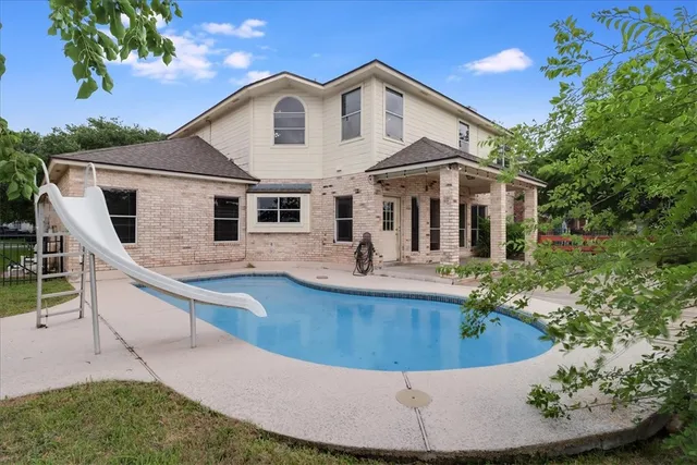 $3,200 | 7426 Lake Travis Drive, Corpus Christi, TX 78413