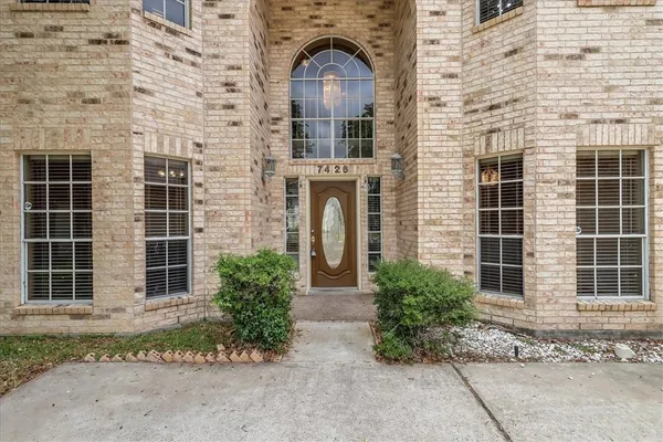 $3,200 | 7426 Lake Travis Drive, Corpus Christi, TX 78413