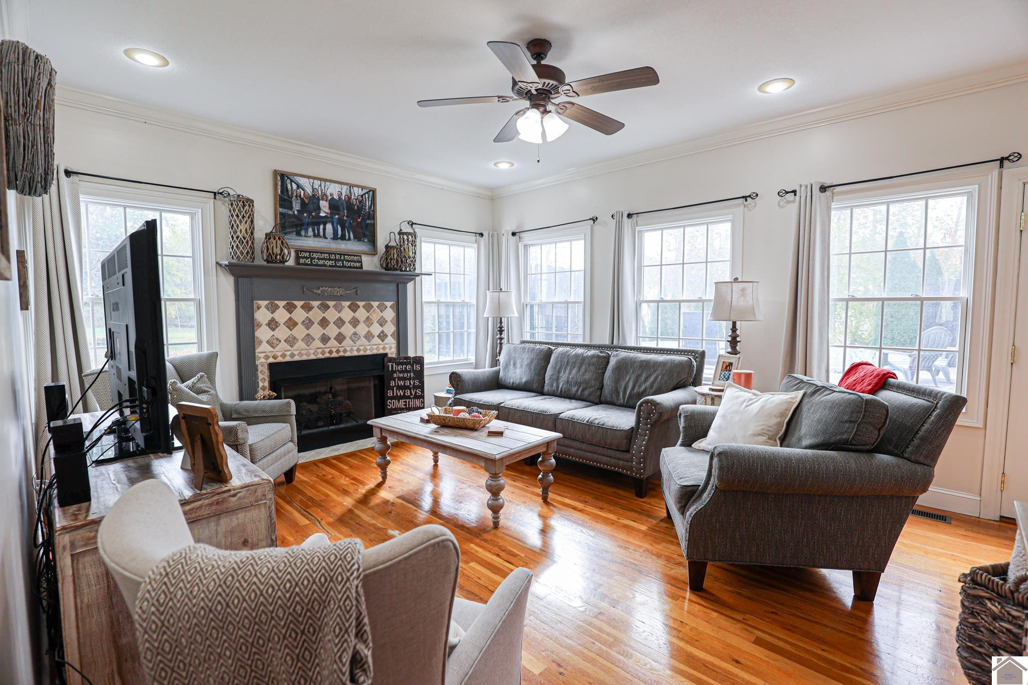 390 Inman Cove Paducah, KY 42001 - Photo 14 of 35 Family Room