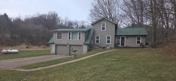 $364,900 | 26766 Co Hwy DD, Rockbridge, WI 53581