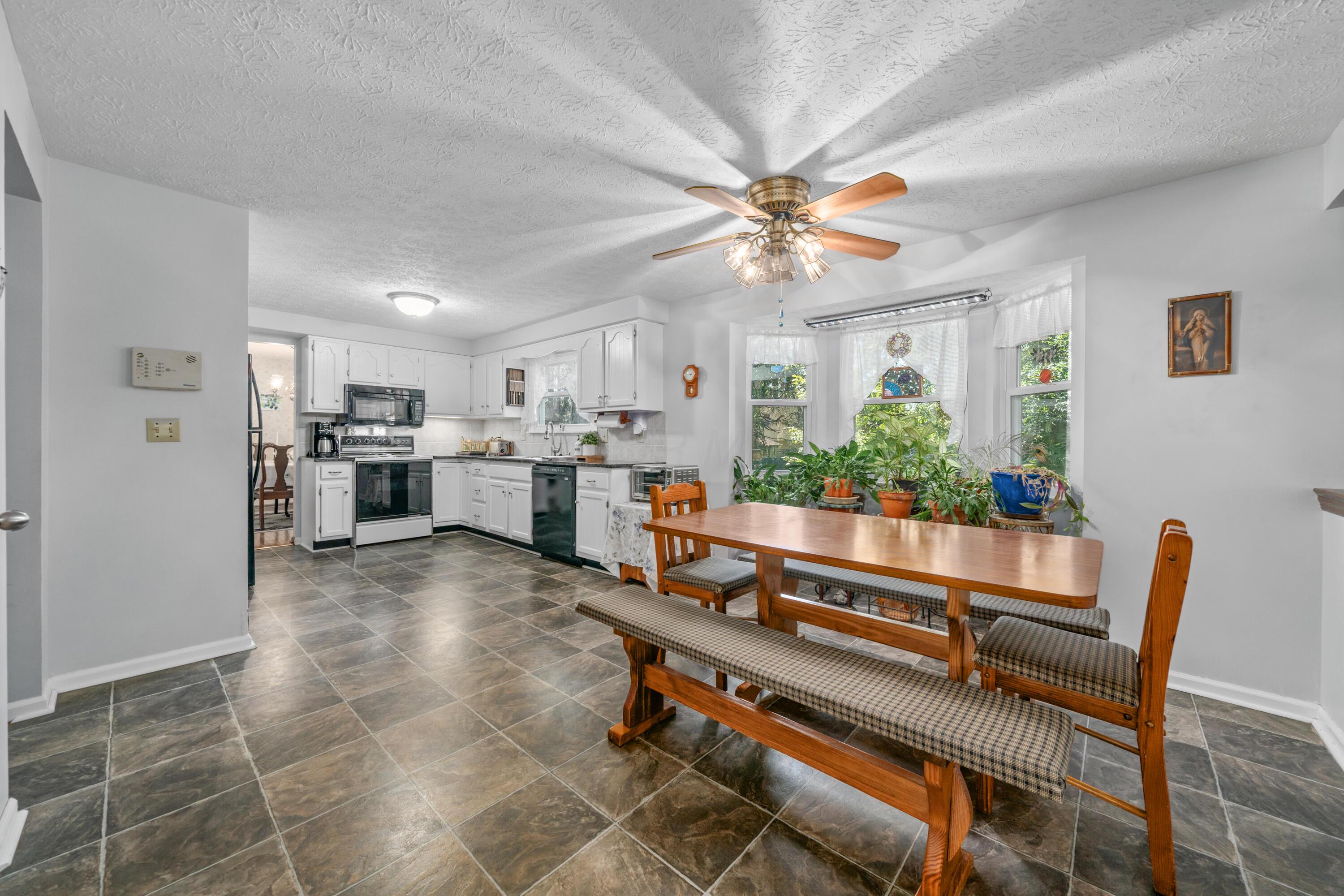 639 Link Road Whitehall, OH 43213 - Photo 21 of 73 21-print-DSC04361