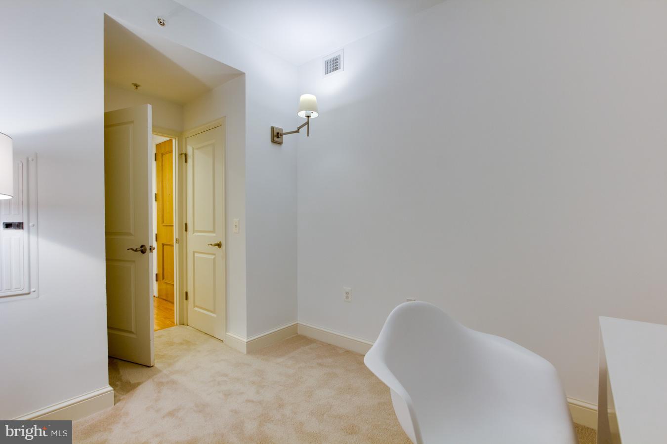 11990 Market Street, Unit 416 Reston, VA 20190 - Photo 3 of 29 Library