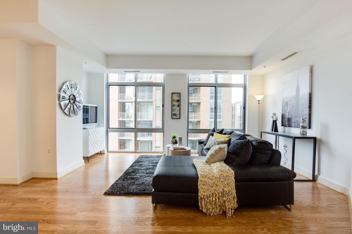 11990 Market Street, Unit 416 Reston, VA 20190 - Photo 6 of 29 Living Room