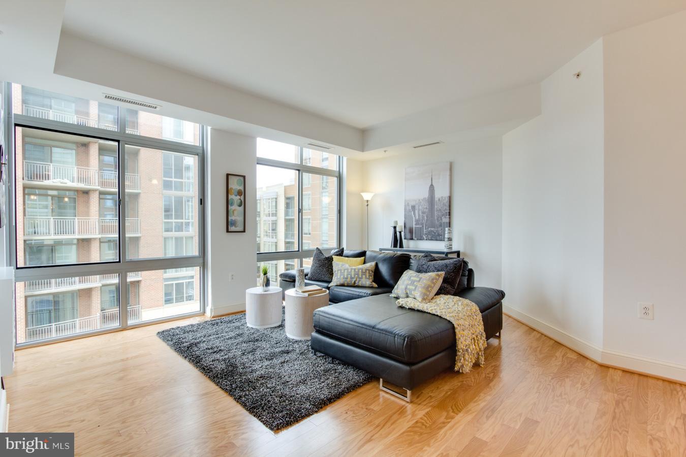 11990 Market Street, Unit 416 Reston, VA 20190 - Photo 7 of 29 Living Room