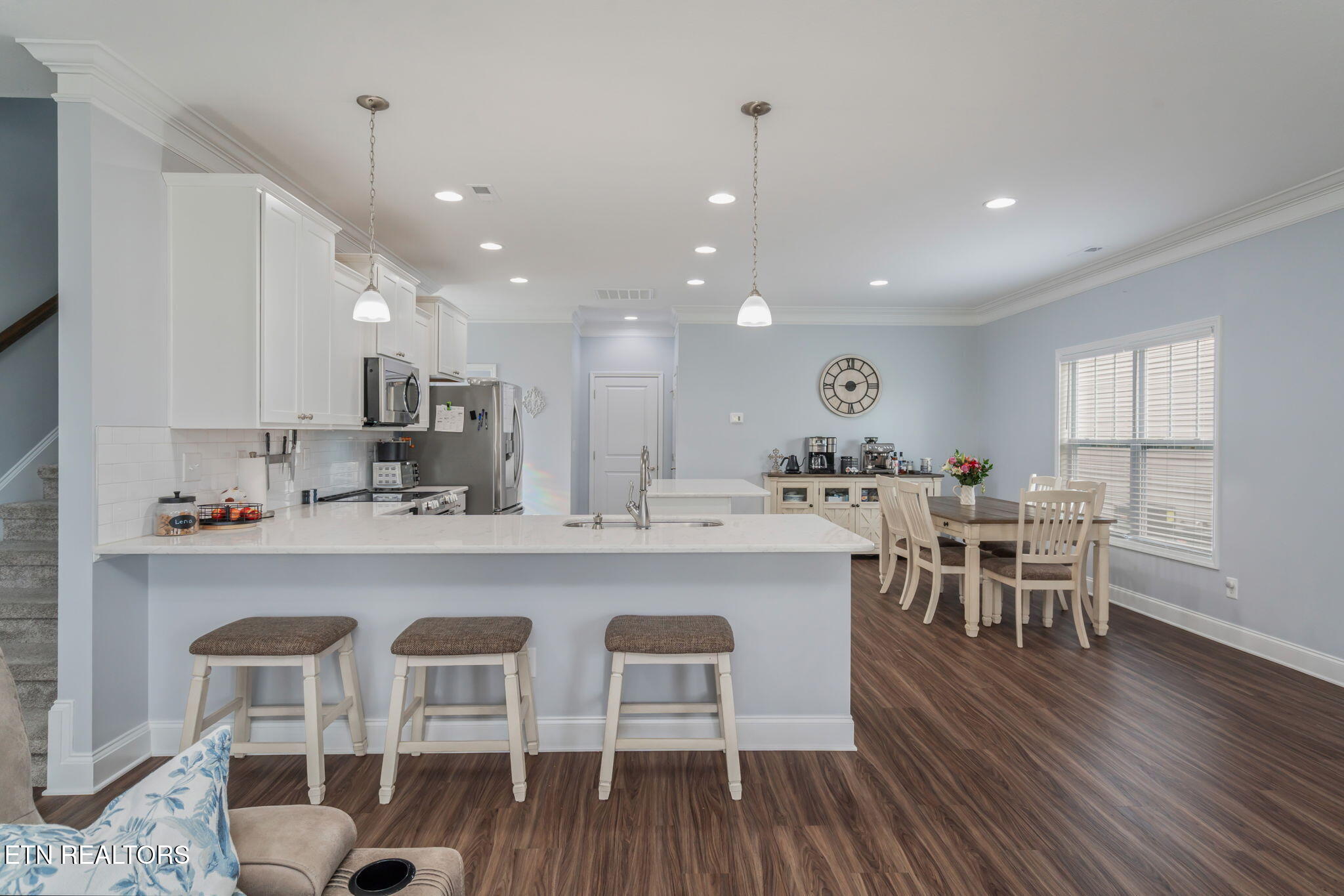 211 East Rarity Ridge Parkway Oak Ridge, TN 37830 - Photo 18 of 60 Breakfast Bar