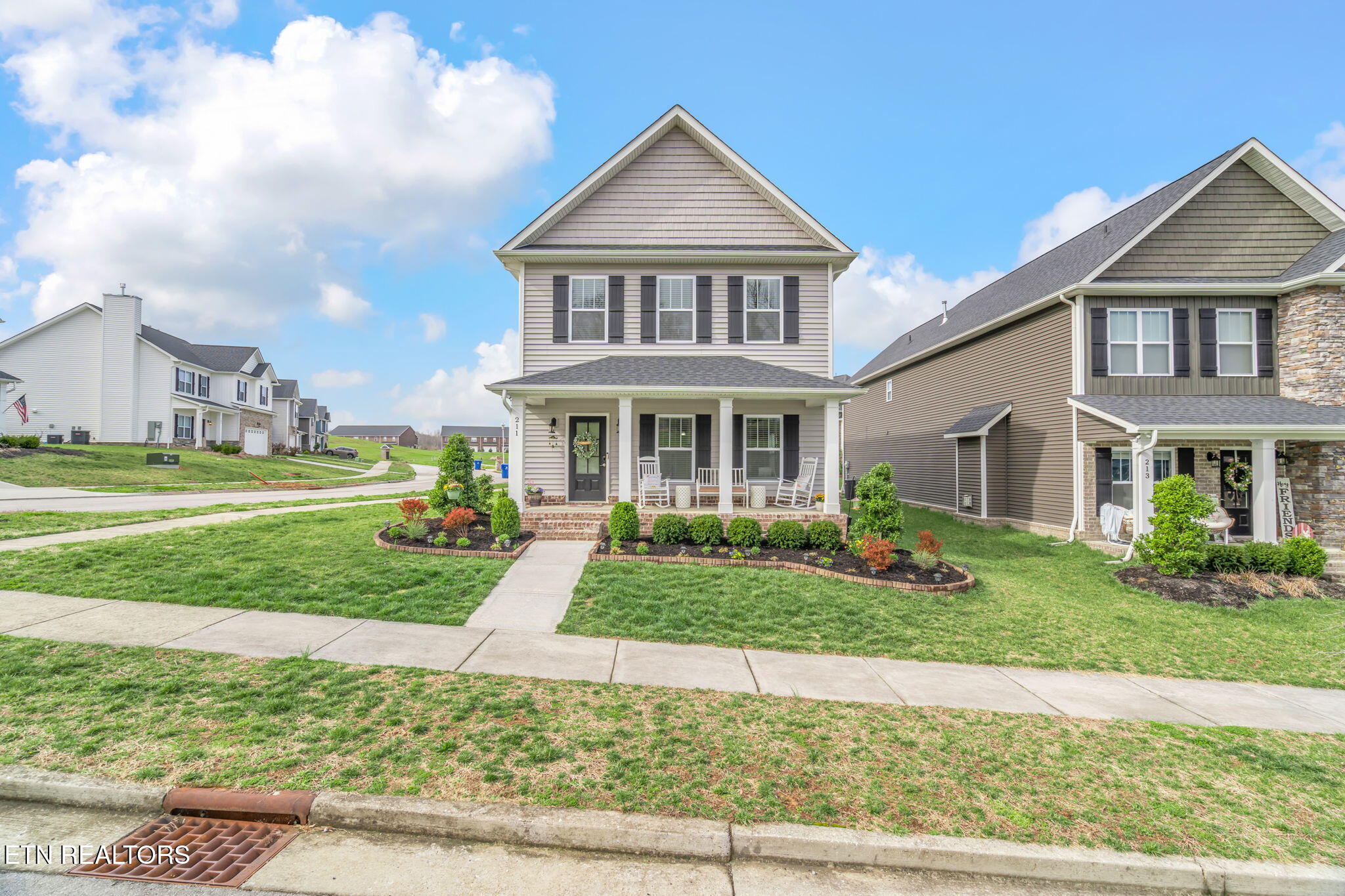 211 East Rarity Ridge Parkway Oak Ridge, TN 37830 - Photo 4 of 60 4-web-or-mls-211 E Rarity Ridge Parkway-