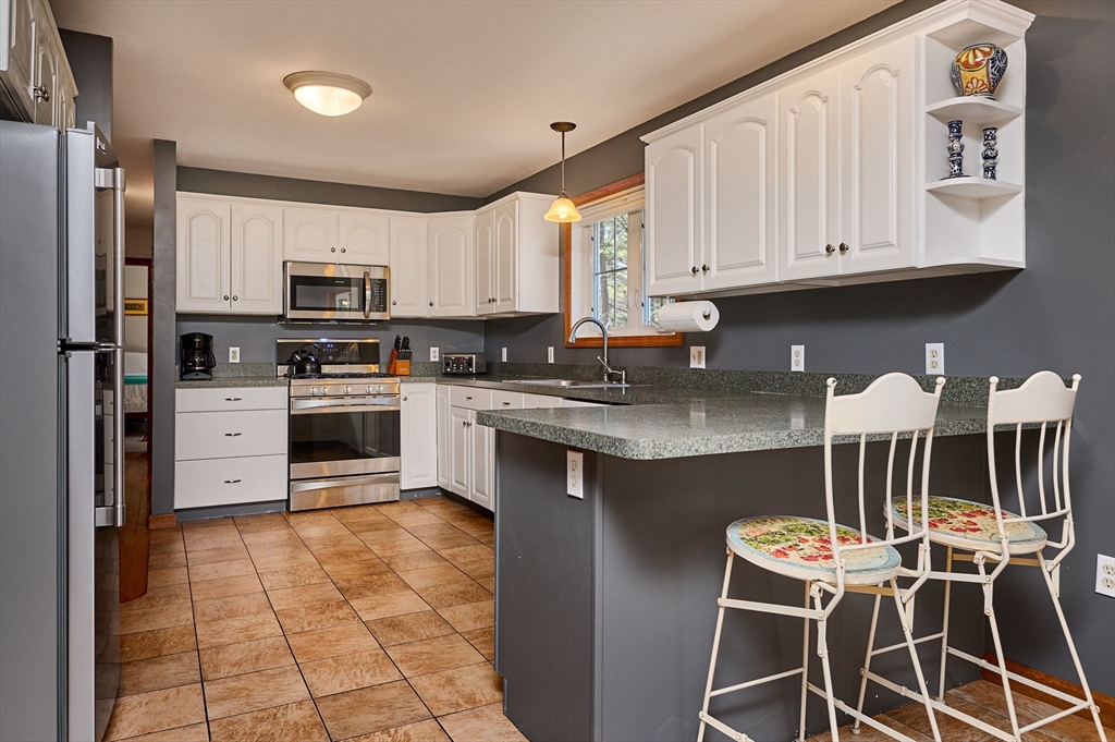 188 Skinner Road Shelburne, MA 01370 - Photo 9 of 40 Gallery Image 9