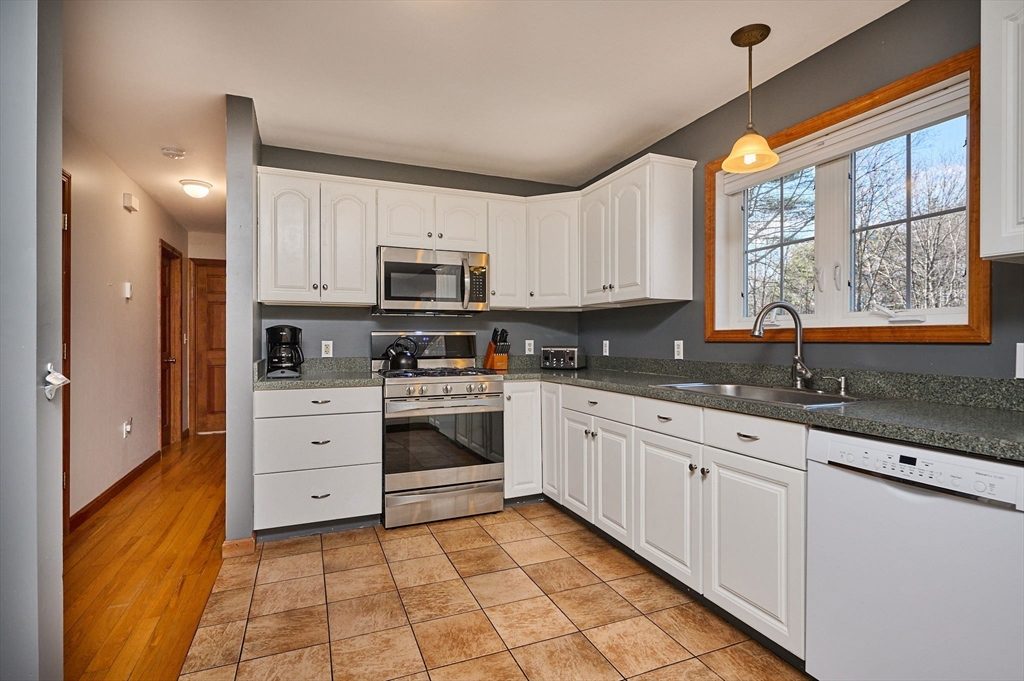 188 Skinner Road Shelburne, MA 01370 - Photo 10 of 40 Gallery Image 10