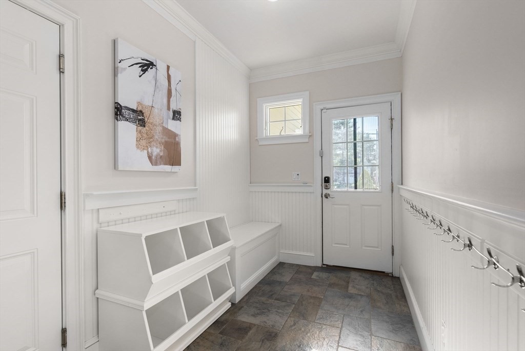 11 Bobolink Road Wellesley, MA 02481 - Photo 12 of 33