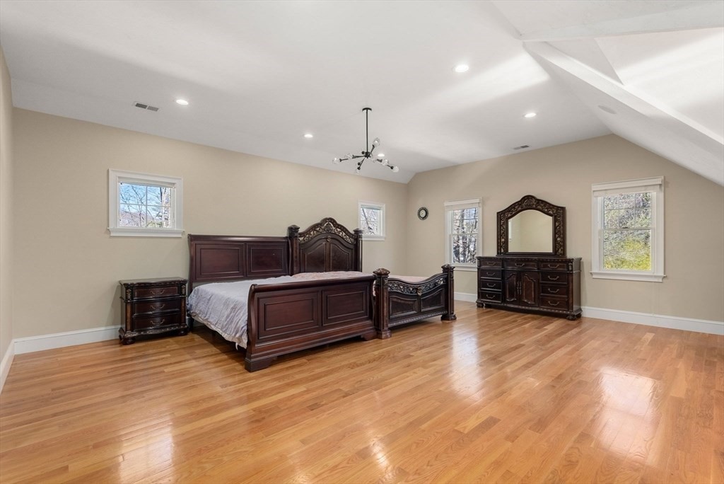 11 Bobolink Road Wellesley, MA 02481 - Photo 15 of 33