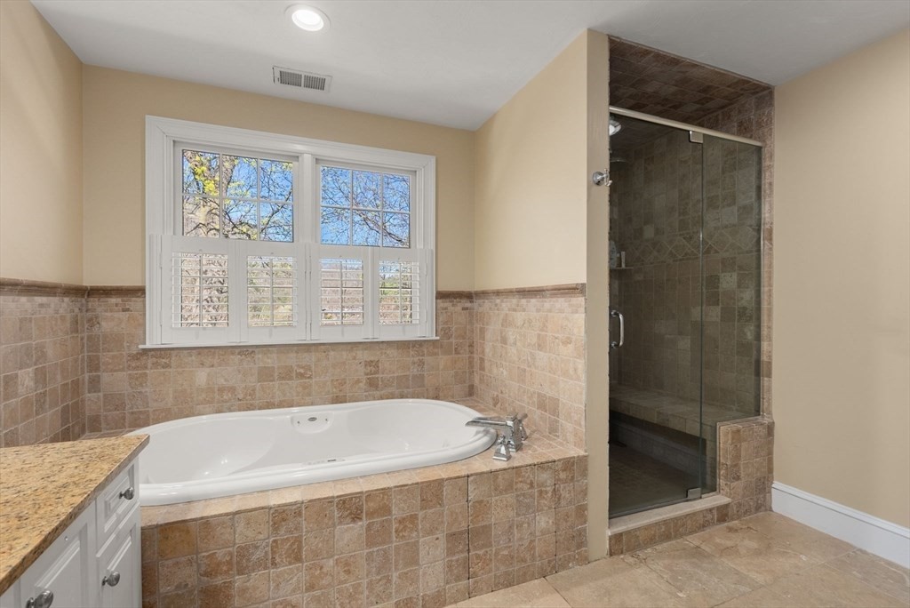 11 Bobolink Road Wellesley, MA 02481 - Photo 16 of 33