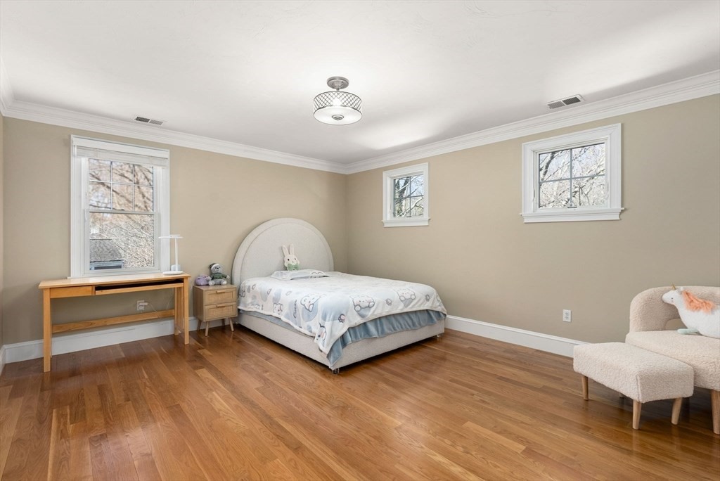 11 Bobolink Road Wellesley, MA 02481 - Photo 18 of 33