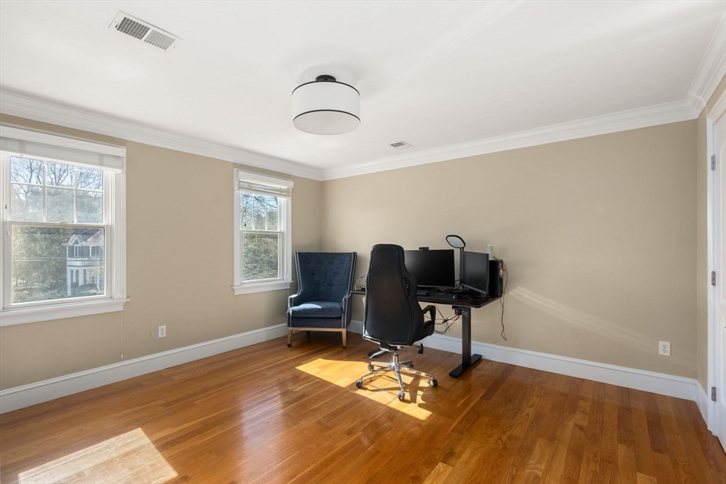 11 Bobolink Road Wellesley, MA 02481 - Photo 19 of 33