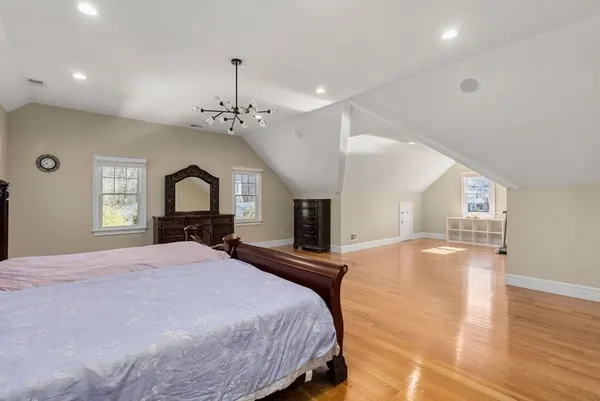 $9,500 | 11 Bobolink Road, Wellesley, MA 02481