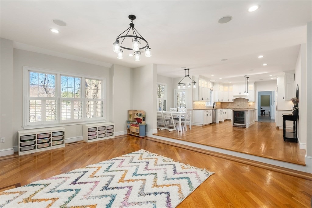 11 Bobolink Road Wellesley, MA 02481 - Photo 6 of 33