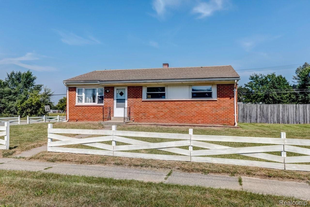 1329 Holmes Road, Ypsilanti, MI-1.jpg-SMALL