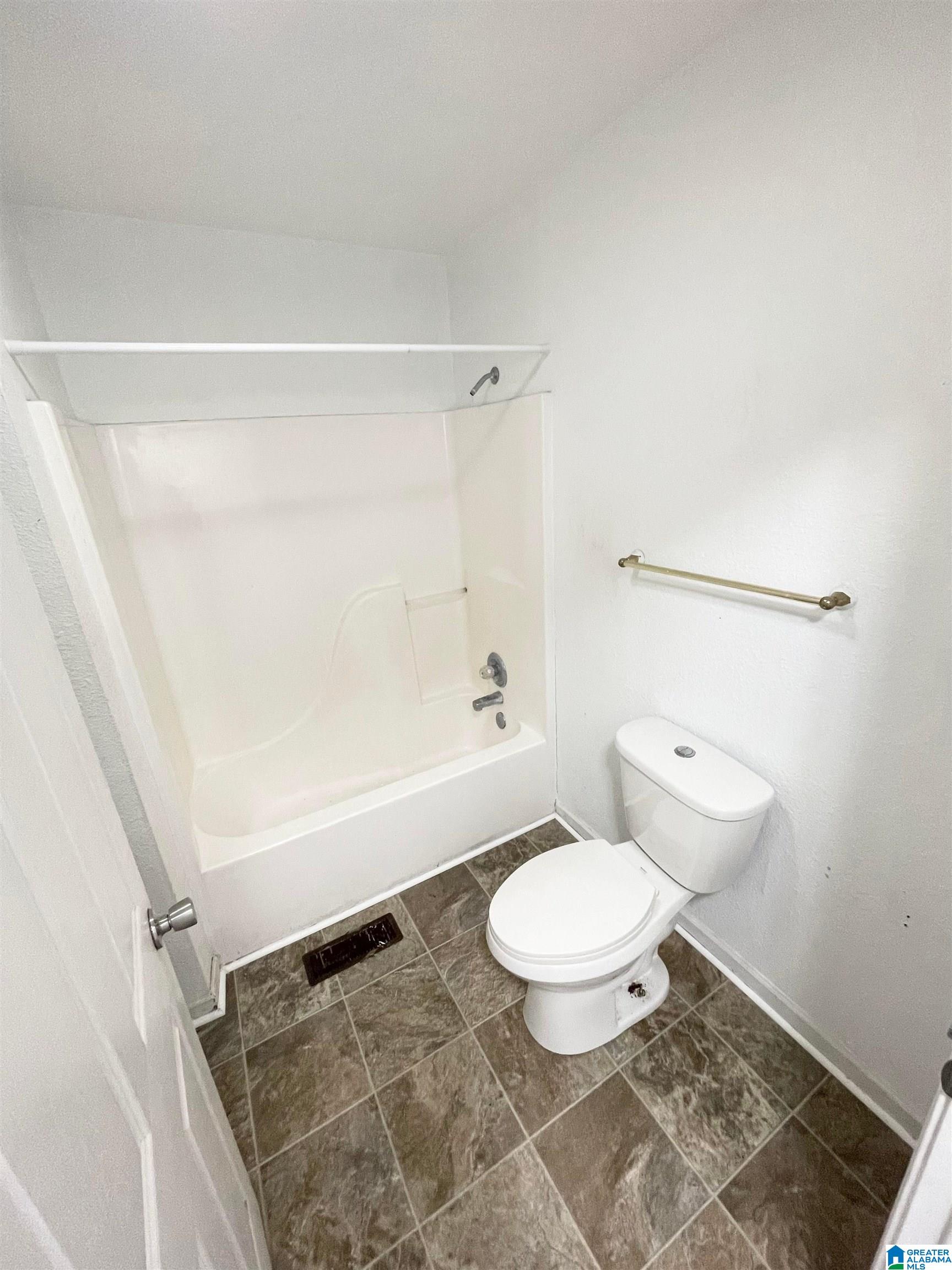 520 Chestnut Street Anniston, AL 36201 - Photo 10 of 17