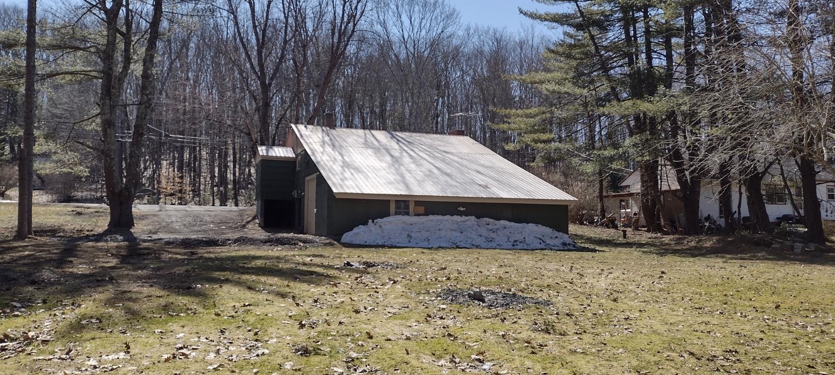 254 Exeter Road Epping, NH 03042 - Photo 5 of 33