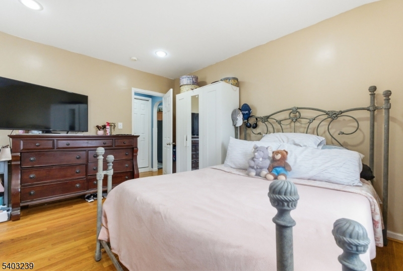 64 John Ryle Avenue Haledon, NJ 07508 - Photo 10 of 42