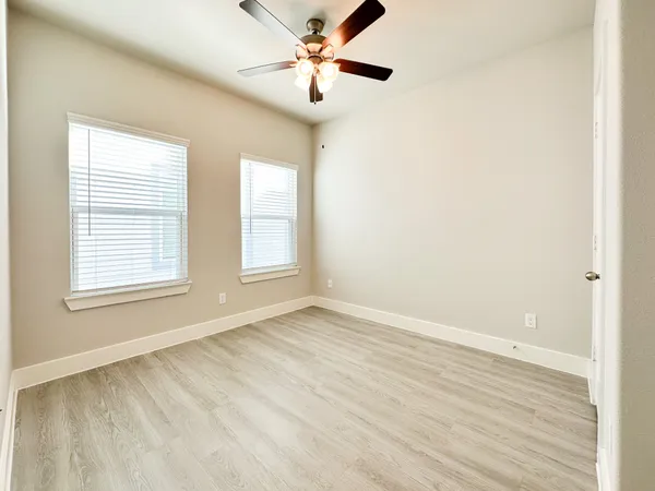 $2,325 | 9007 Lonestar Creekbend Lane, Houston, TX 77080